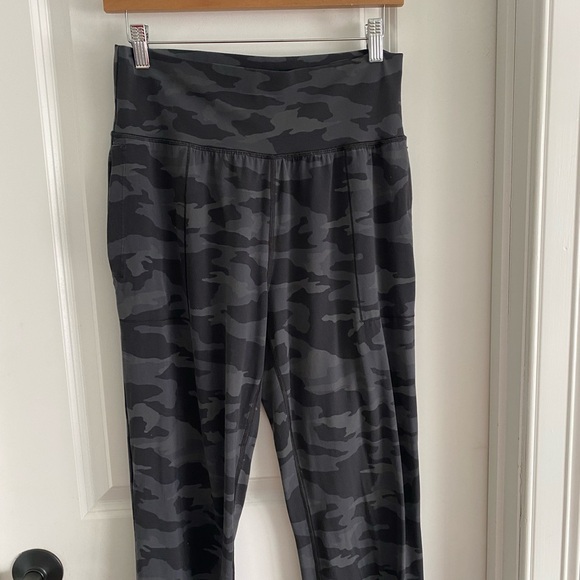 Athleta Black Camo Joggers - Picture 2 of 7